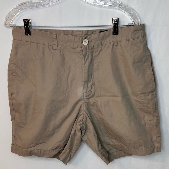 Vineyard Vines Tan Chino Khaki Club Shorts pants Classic Style W33 100% cotton - Picture 1 of 17
